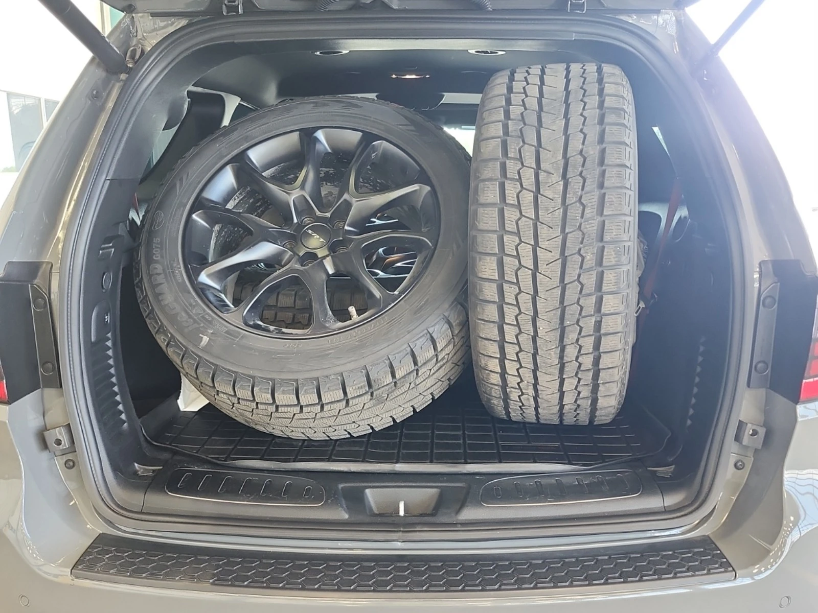 Dodge Durango 6.4L 8cyl AWD | Mobile.bg � ����������� 14