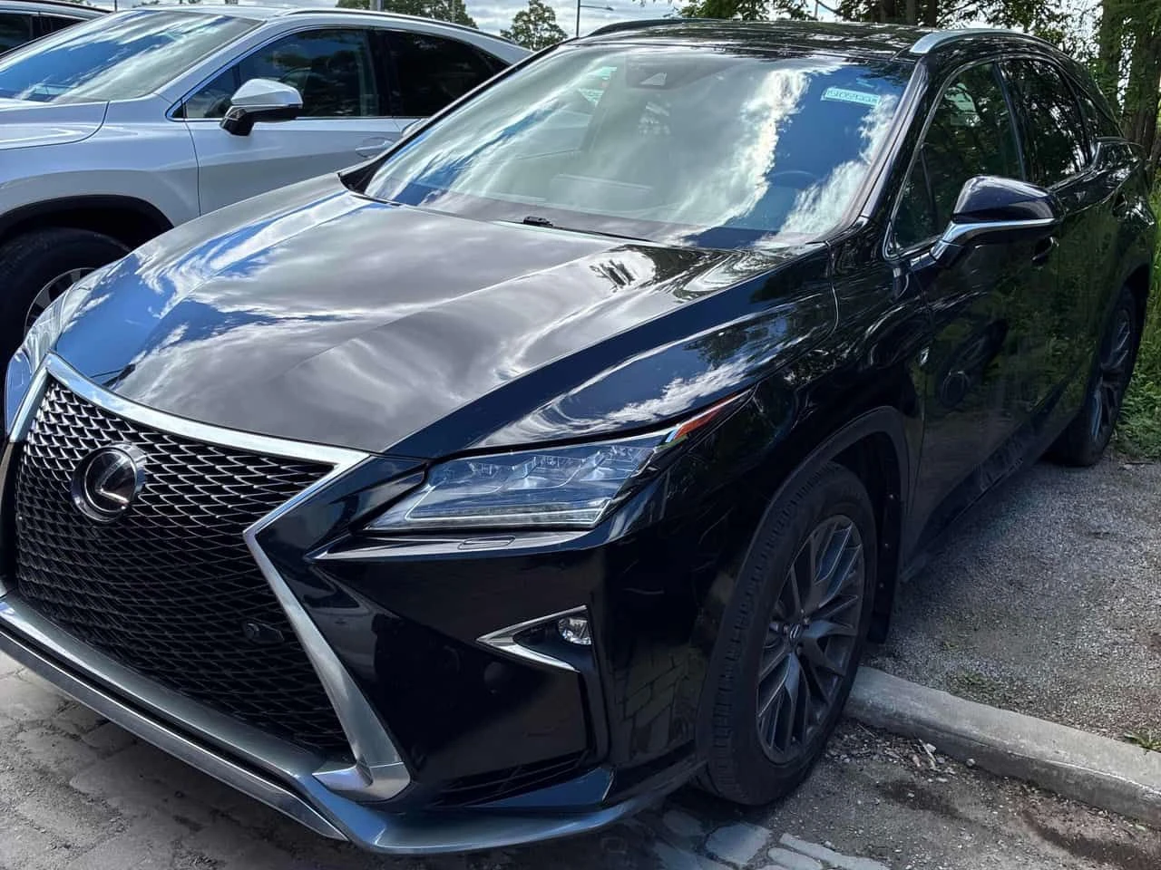 Lexus RX 350 * AWD * ПОДГРЕВИ * ПАНО * KEYLESS * CARFAX, снимка 2 - Автомобили и джипове - 54942183