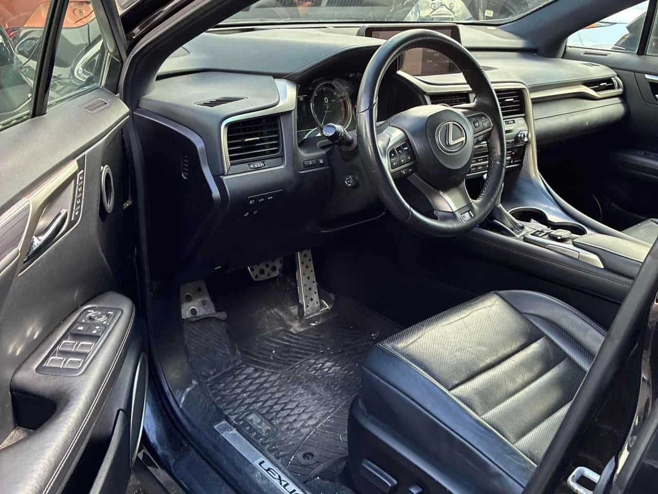 Lexus RX 350 * AWD * ПОДГРЕВИ * ПАНО * KEYLESS * CARFAX, снимка 5 - Автомобили и джипове - 54942183