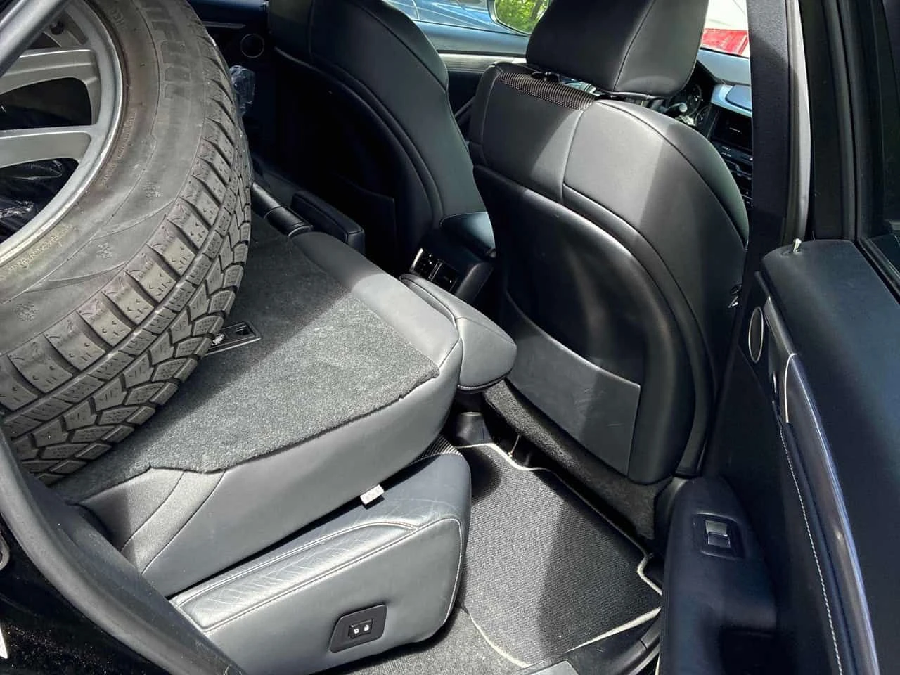 Lexus RX 350 * AWD * ПОДГРЕВИ * ПАНО * KEYLESS * CARFAX, снимка 14 - Автомобили и джипове - 54942183