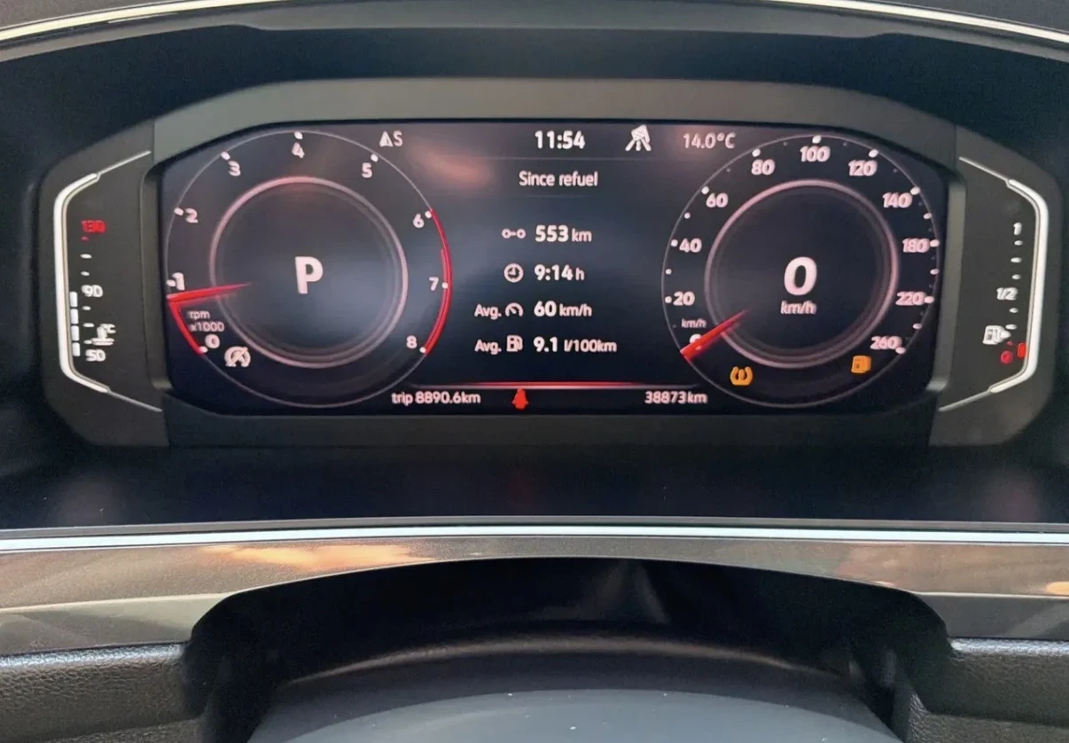 VW Tiguan COMFORTLINE R LINE * ПАНОРАМА * 7 МЕСТЕН * CARFAX , снимка 6 - Автомобили и джипове - 54967302