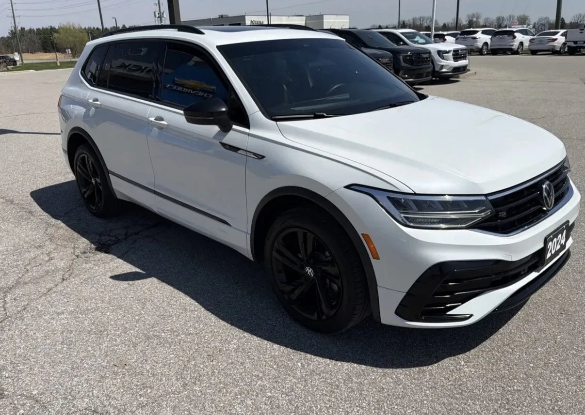 VW Tiguan COMFORTLINE R LINE * ПАНОРАМА * 7 МЕСТЕН * CARFAX , снимка 3 - Автомобили и джипове - 54967302