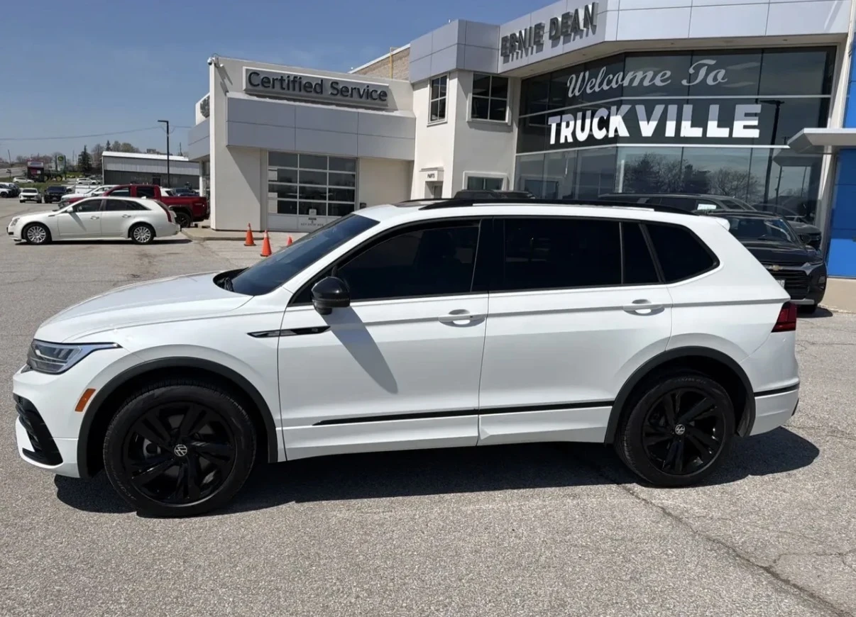 VW Tiguan COMFORTLINE R LINE * ПАНОРАМА * 7 МЕСТЕН * CARFAX , снимка 2 - Автомобили и джипове - 54967302