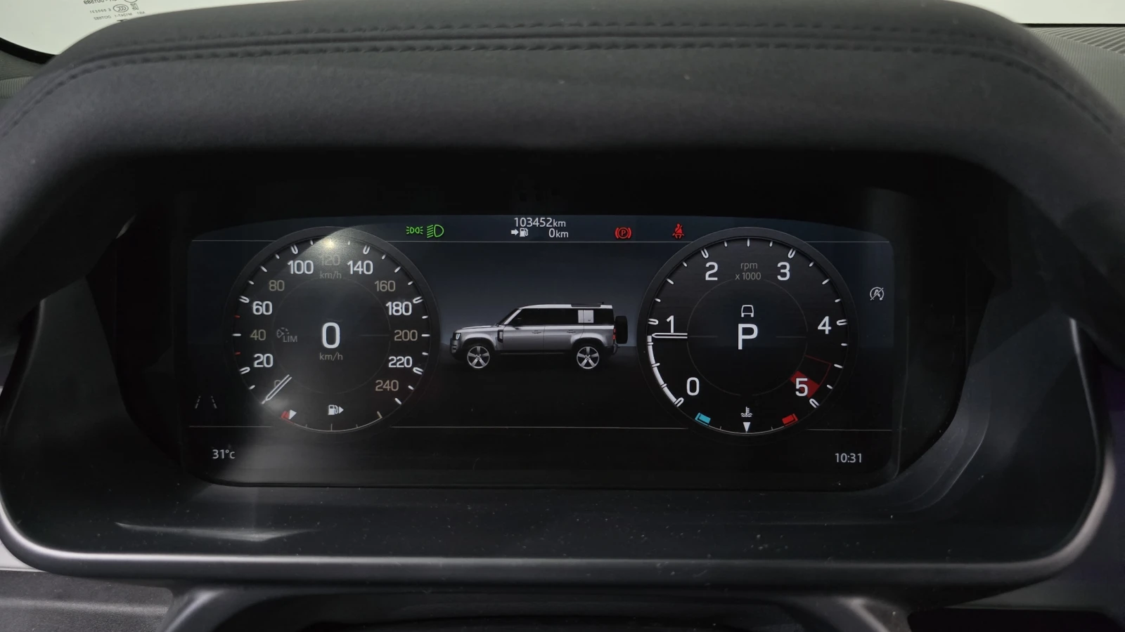 Land Rover Defender D240* BLIND SPOT* 360* ЛЮК* ПОДГРЕВ ВОЛАН* КРАЙНА , снимка 8 - Автомобили и джипове - 55383920