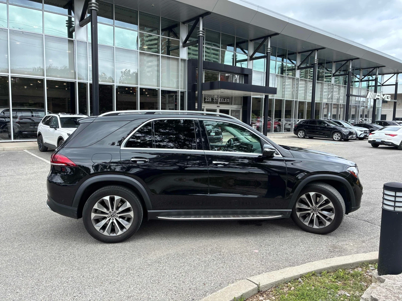 Mercedes-Benz GLE 350 ДВА КЛЮЧА / PODGREVI/ KEYLESS / CARFAX, снимка 3 - Автомобили и джипове - 55424254