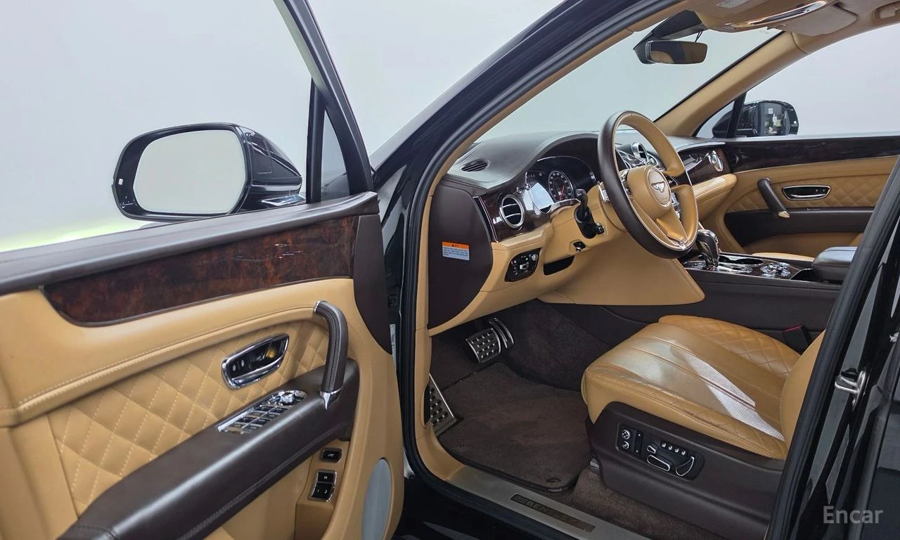 Bentley Bentayga 6.0* W12* FULL* , снимка 5 - Автомобили и джипове - 56433687