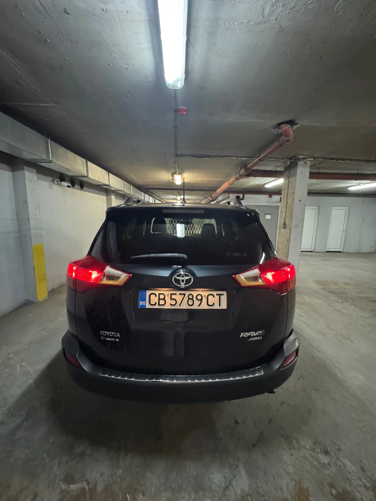 Toyota Rav4 2.2 D-4D 4WD, снимка 9 - Автомобили и джипове - 56578238