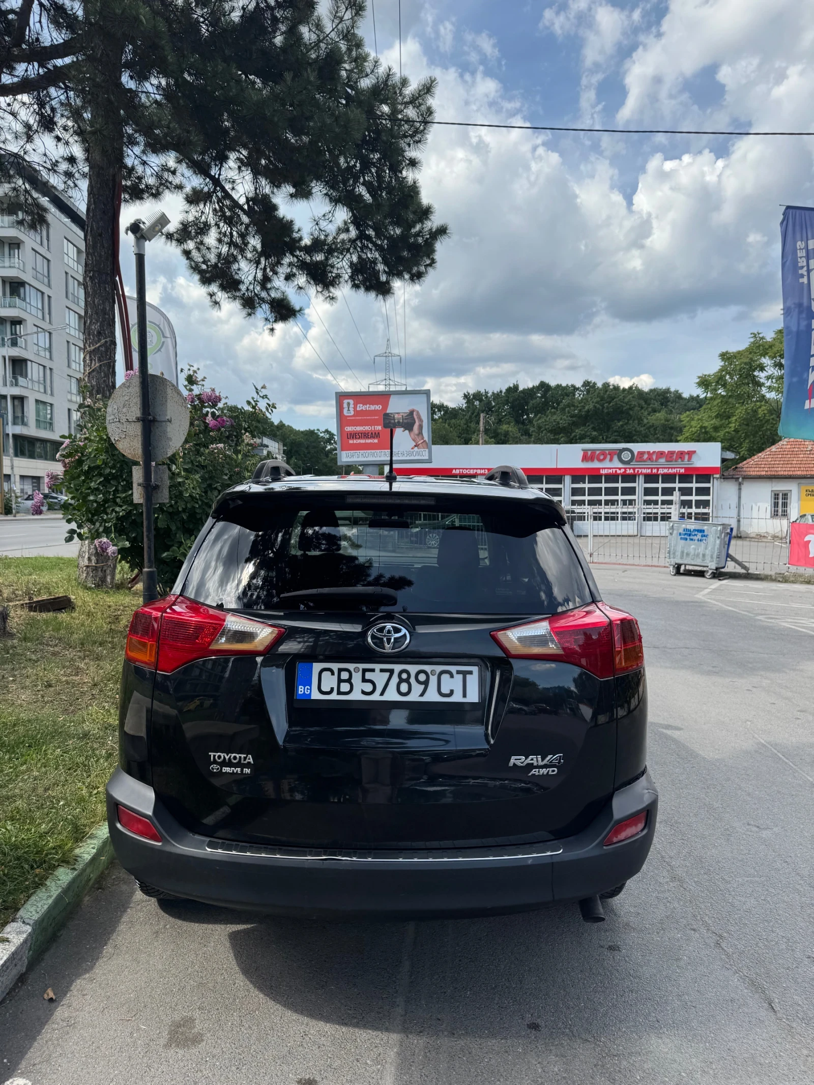 Toyota Rav4 2.2 D-4D 4WD, снимка 4 - Автомобили и джипове - 56578238