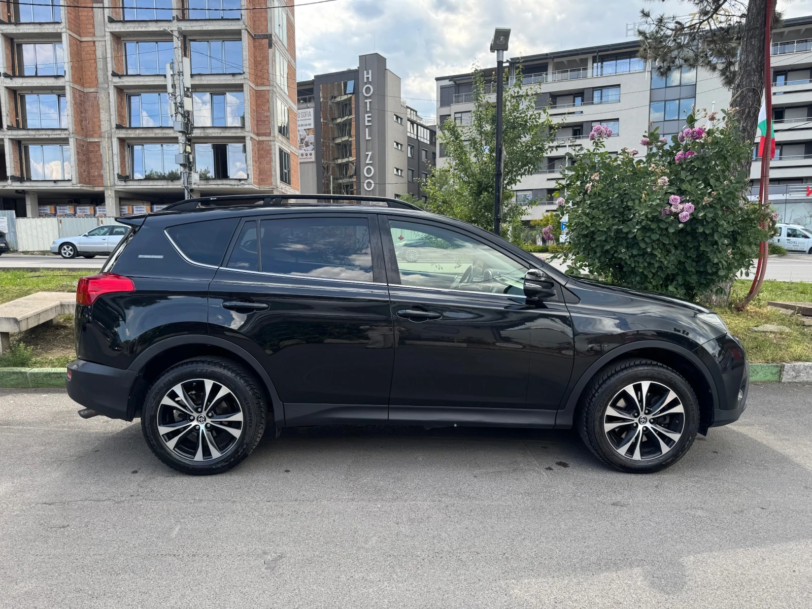 Toyota Rav4 2.2 D-4D 4WD, снимка 2 - Автомобили и джипове - 56578238