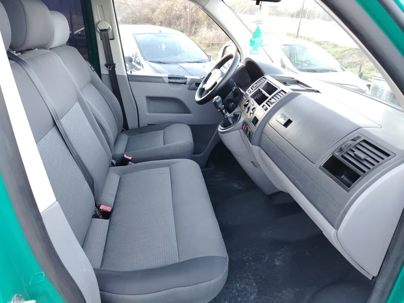 VW T5 2.5 TDI 4MOTION, снимка 11 - Бусове и автобуси - 47929993