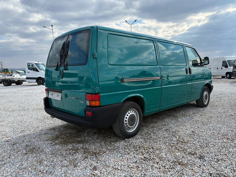 VW Transporter 2.5 TDI, снимка 4 - Бусове и автобуси - 49223001