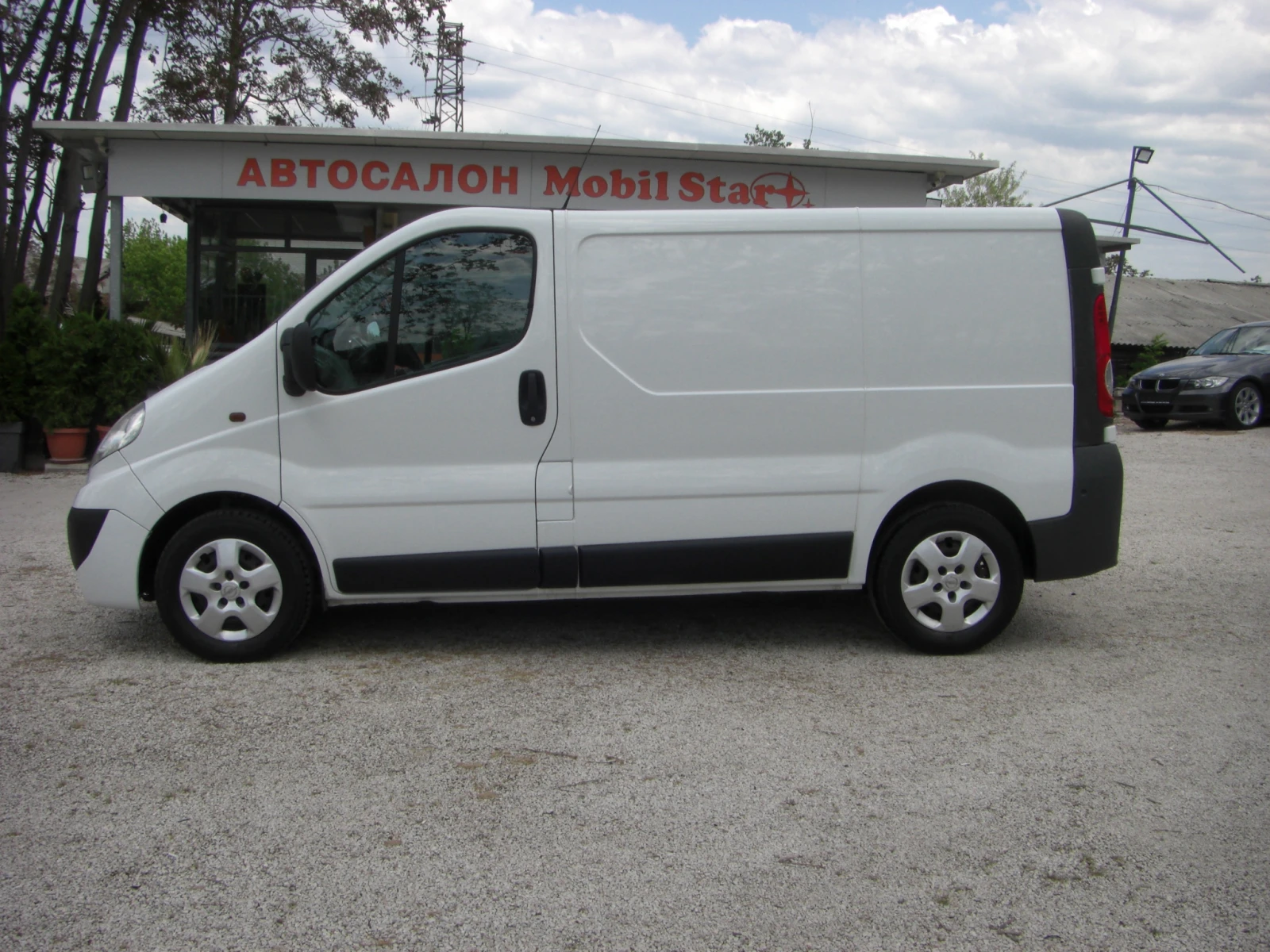 Opel Vivaro 2.0cdti 6ck. - изображение 2