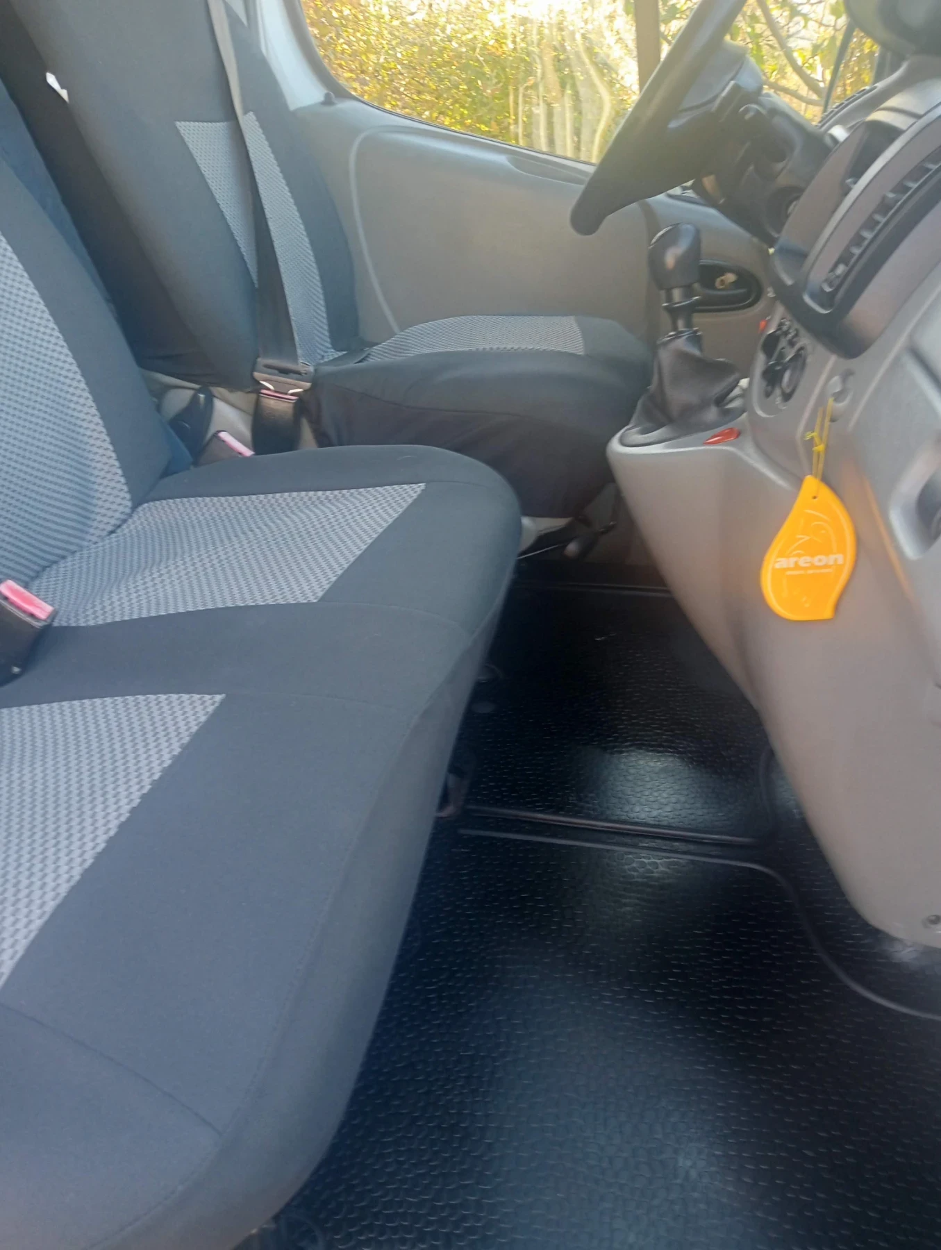 Renault Trafic, снимка 5 - Бусове и автобуси - 54670486
