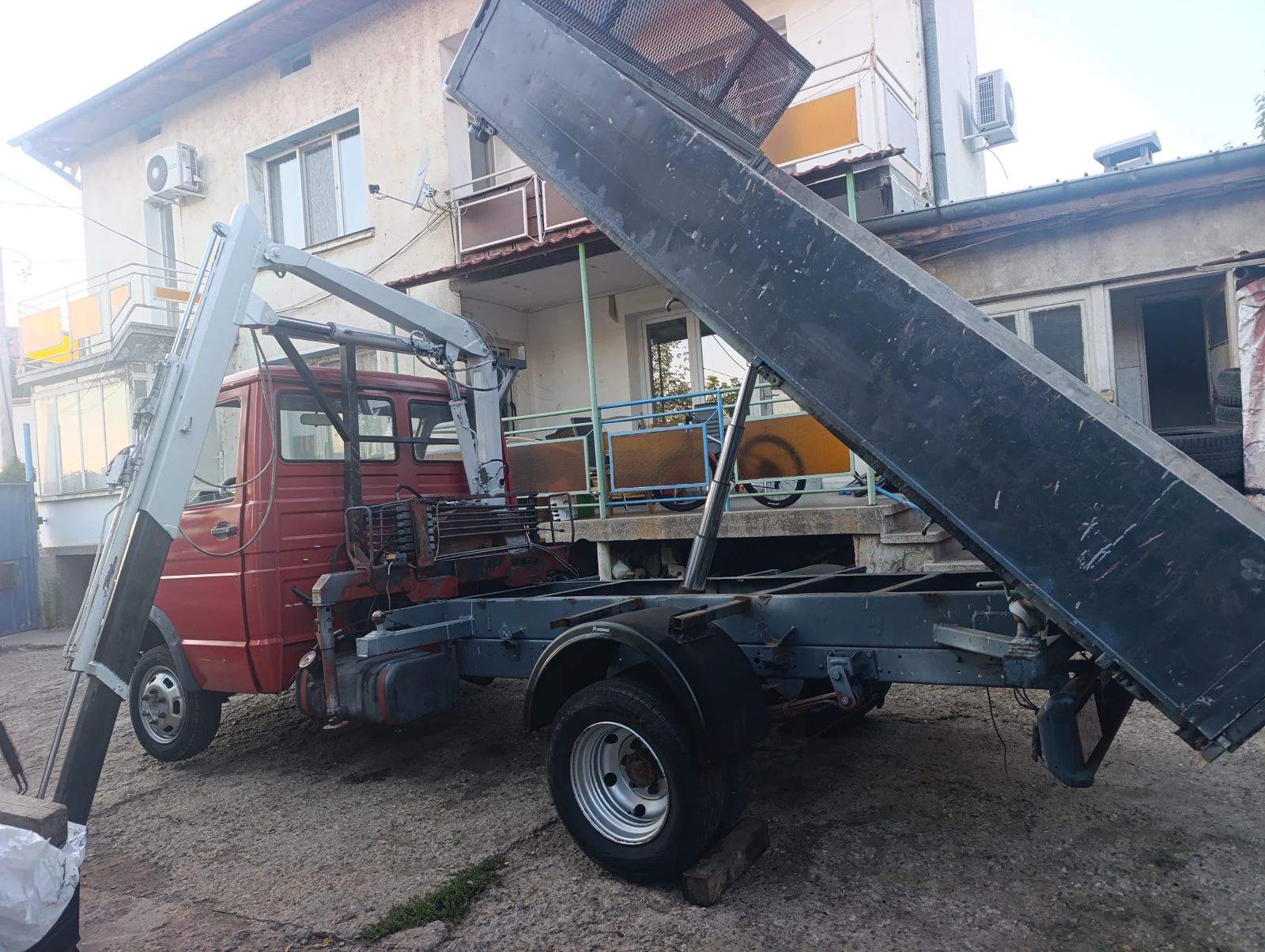 Iveco 3510 Самосвал с кран!!, снимка 10 - Бусове и автобуси - 55695050