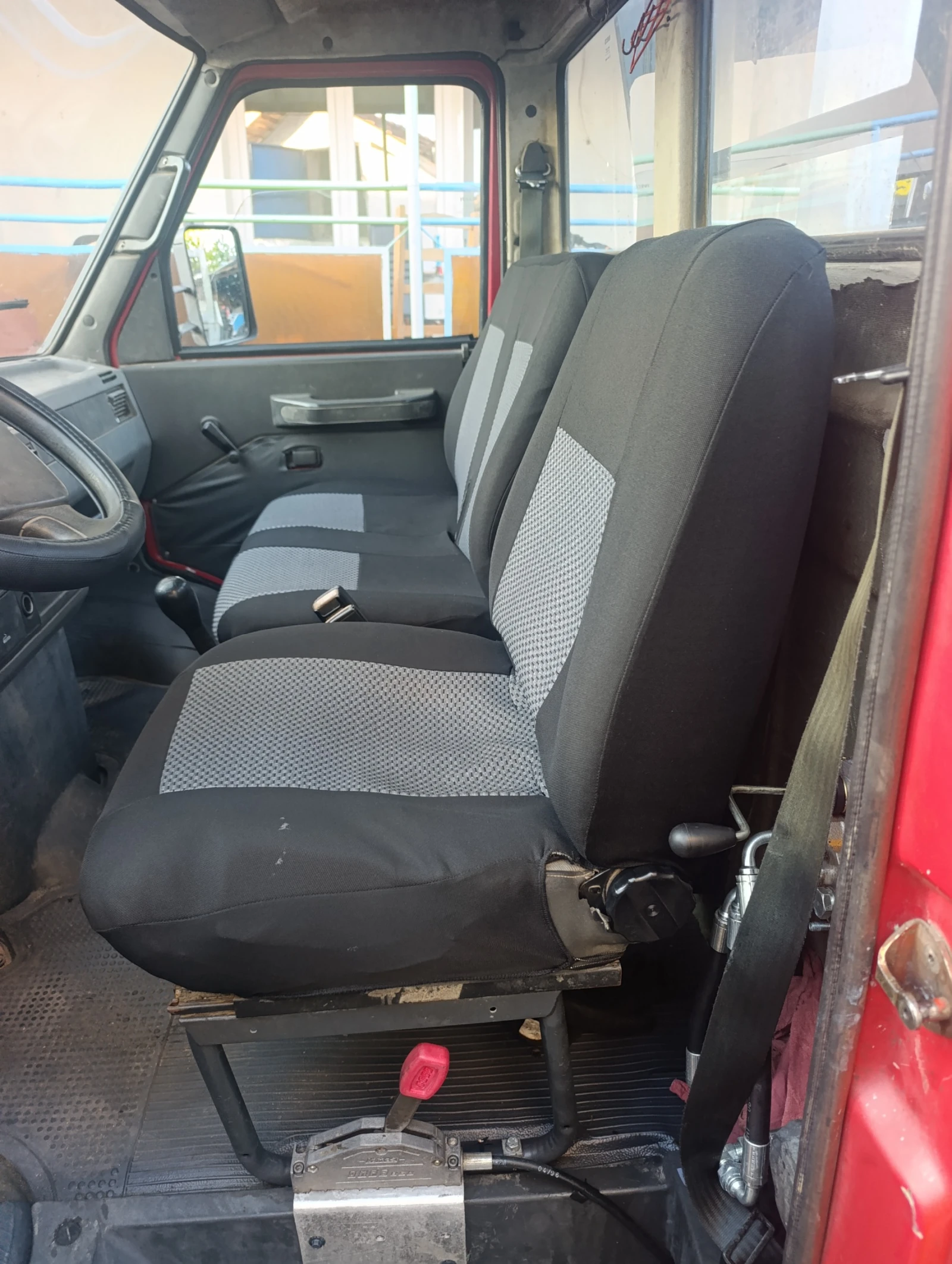 Iveco 3510 Самосвал с кран!!, снимка 15 - Бусове и автобуси - 55695050
