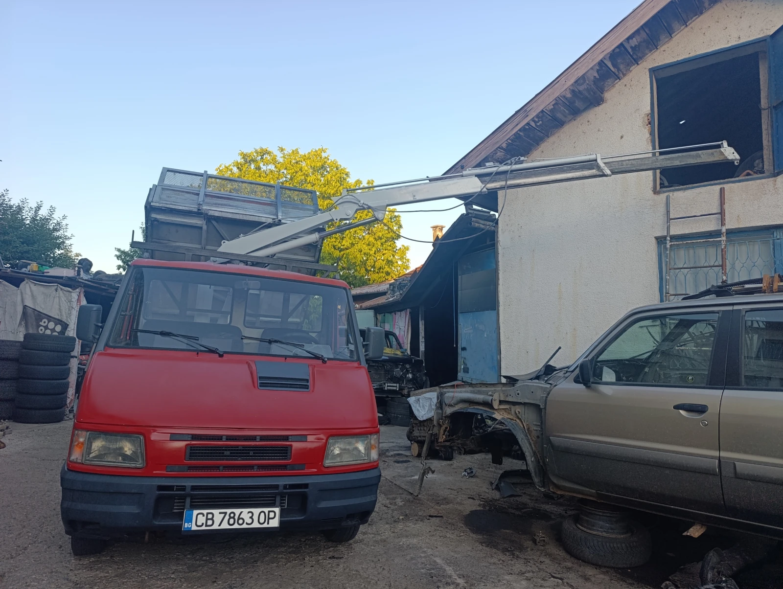 Iveco 3510 Самосвал с кран!!, снимка 2 - Бусове и автобуси - 55695050