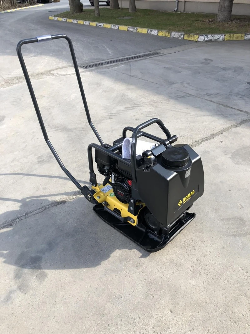 Трамбовки BOMAG BP12/40, снимка 2 - Индустриална техника - 39740627