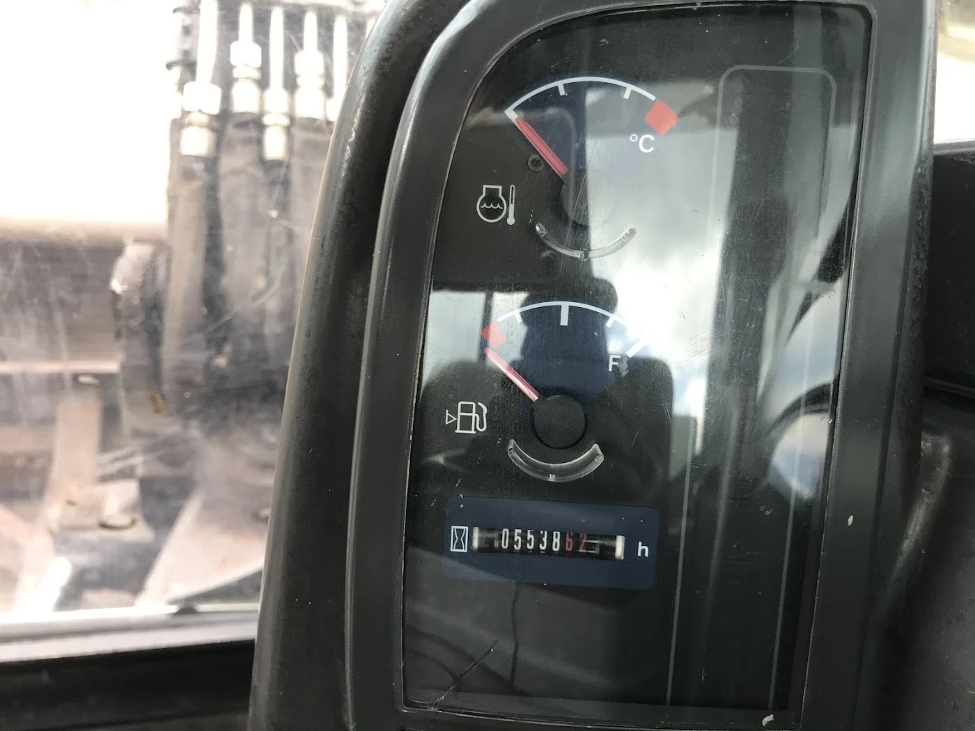 Багер Volvo EC27C 3000 кг., 2015 г., снимка 12 - Индустриална техника - 56737921