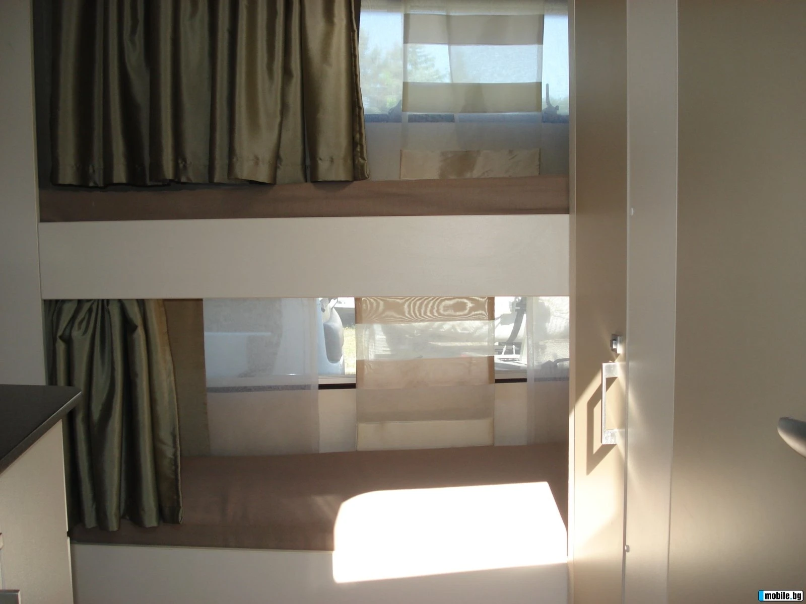 Каравана Knaus Lifestyle 560 TK| 2011 г.| Truma Klima| Подово ото, снимка 16 - Каравани и кемпери - 55342673