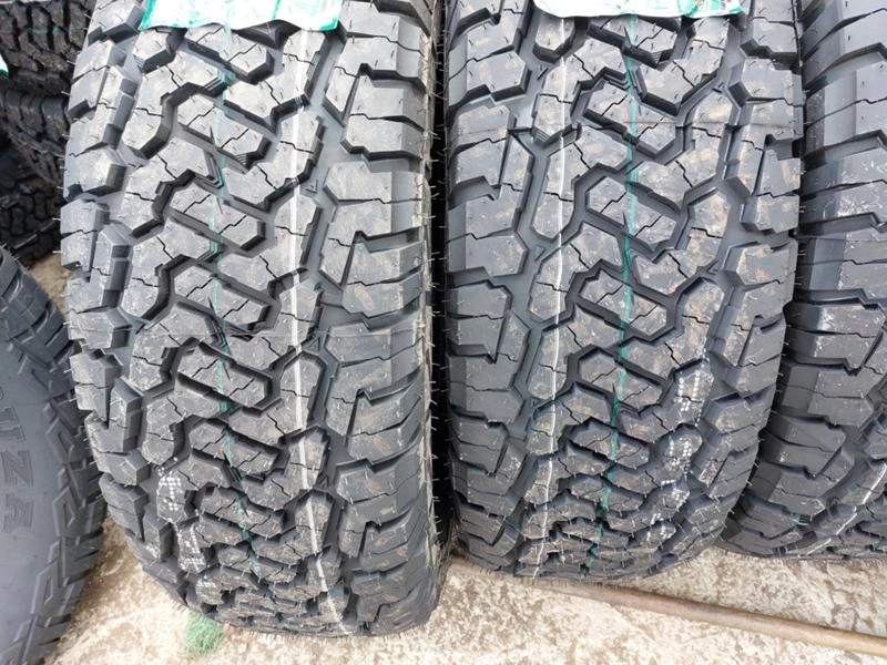 Гуми Всесезонни 235/75R15, снимка 4 - Гуми и джанти - 35993309