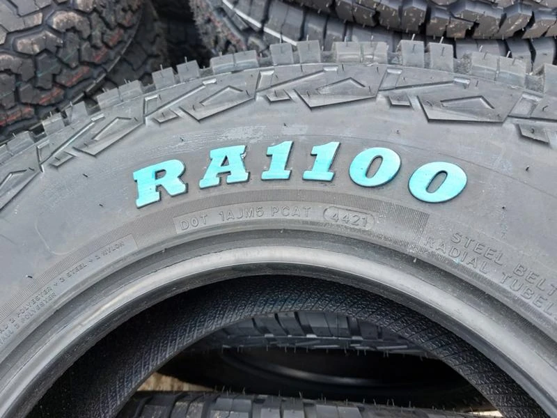 Гуми Всесезонни 235/75R15, снимка 7 - Гуми и джанти - 35993309