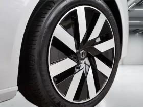 Volvo S90 T8 Recharge AWD = Ultimate Dark = Гаранция, снимка 3