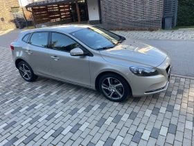     Volvo V40 Kinetic