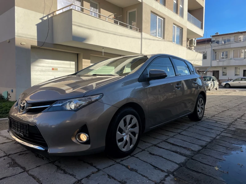 Toyota Auris 1.6, снимка 1 - Автомобили и джипове - 48266843