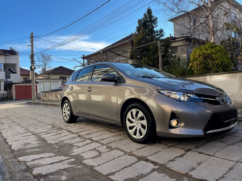 Toyota Auris 1.6, снимка 3 - Автомобили и джипове - 48266843