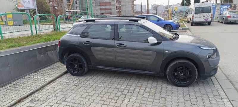 Citroen C4 Cactus, снимка 3 - Автомобили и джипове - 48657528