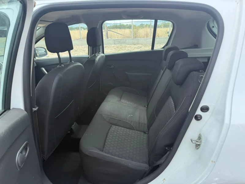 Dacia Sandero, снимка 6 - Автомобили и джипове - 51846622