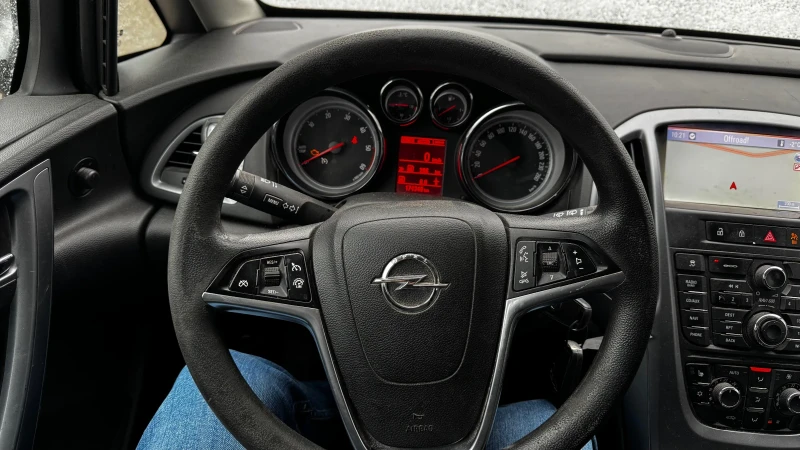 Opel Astra, снимка 9 - Автомобили и джипове - 53176406