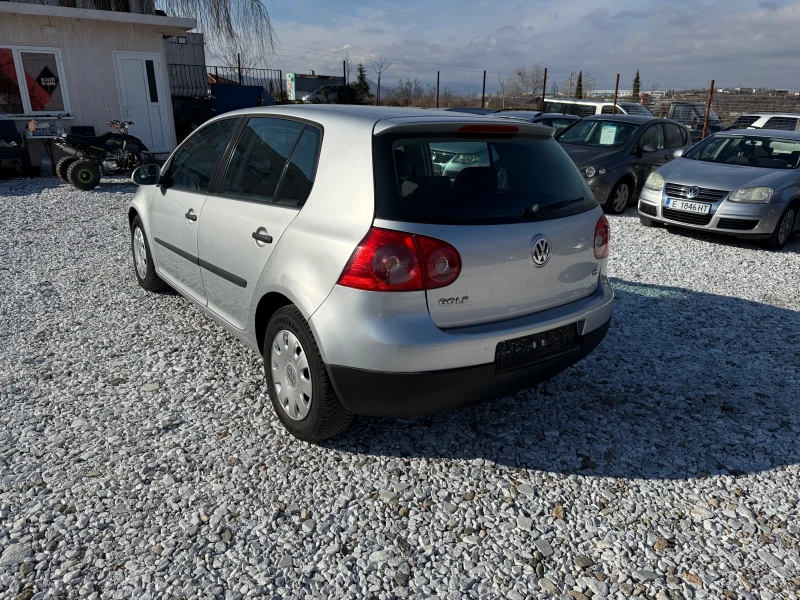 VW Golf 5 Автомат 1.6 102кс, снимка 6 - Автомобили и джипове - 53368046