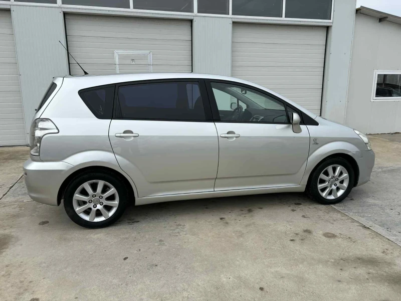 Toyota Corolla verso 2.2D4D 136k.c* 7 места* UNIKAT* , снимка 14 - Автомобили и джипове - 53461171