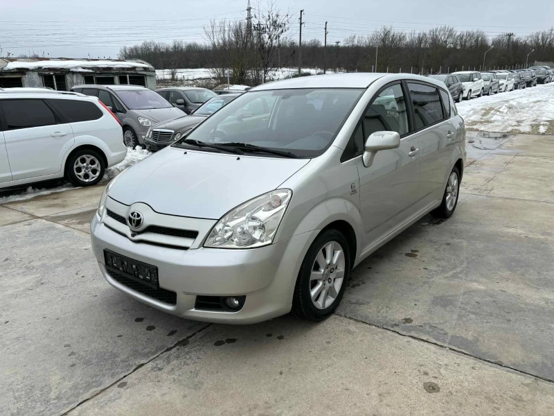 Toyota Corolla verso 2.2D4D 136k.c* 7 места* UNIKAT* , снимка 2 - Автомобили и джипове - 53461171