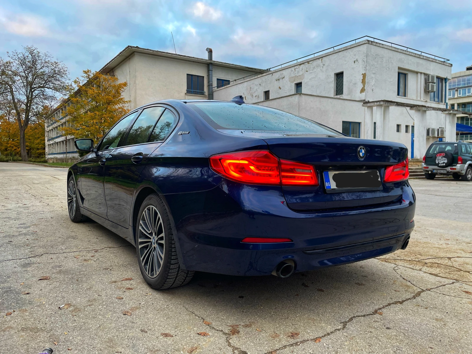 BMW 530E iPerformance - изображение 6