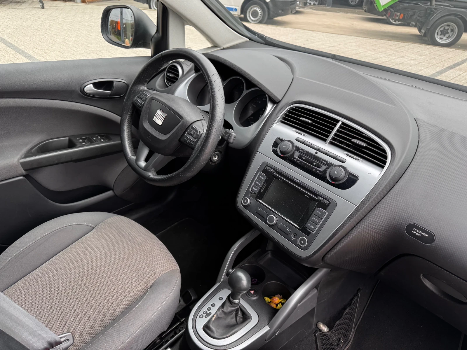 Seat Altea 1.6TDI Автоматик  - изображение 6