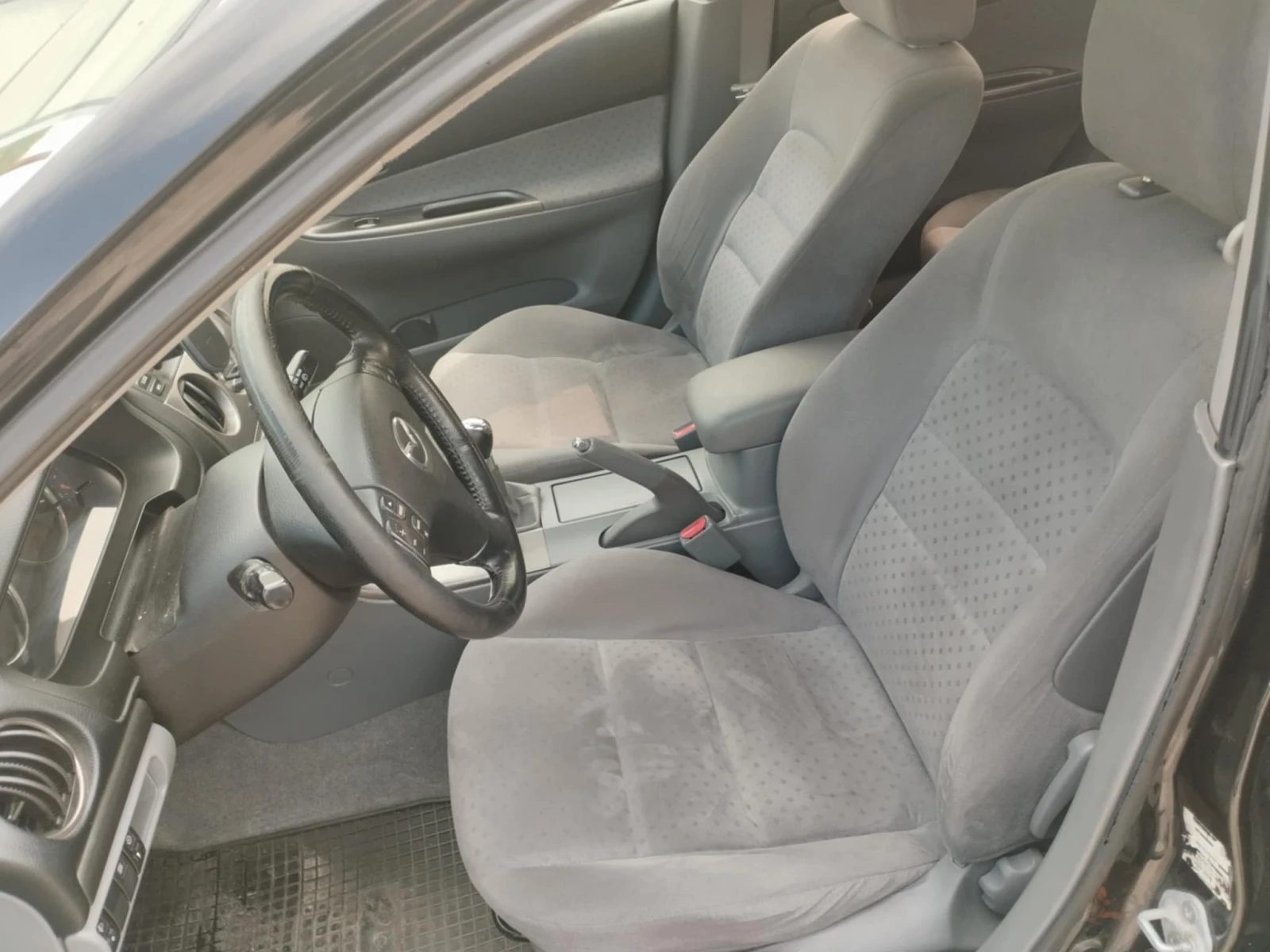 Mazda 6 2.0i Комби - изображение 10
