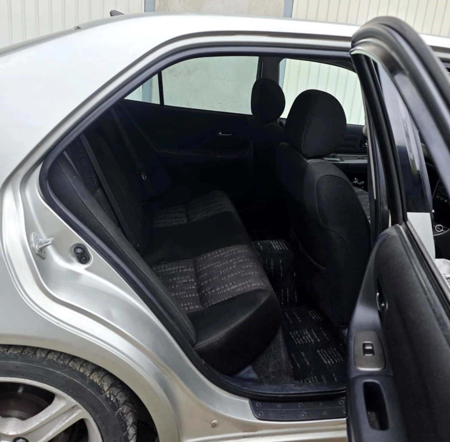 Lexus IS 200 Toyota ALtezza  - изображение 5
