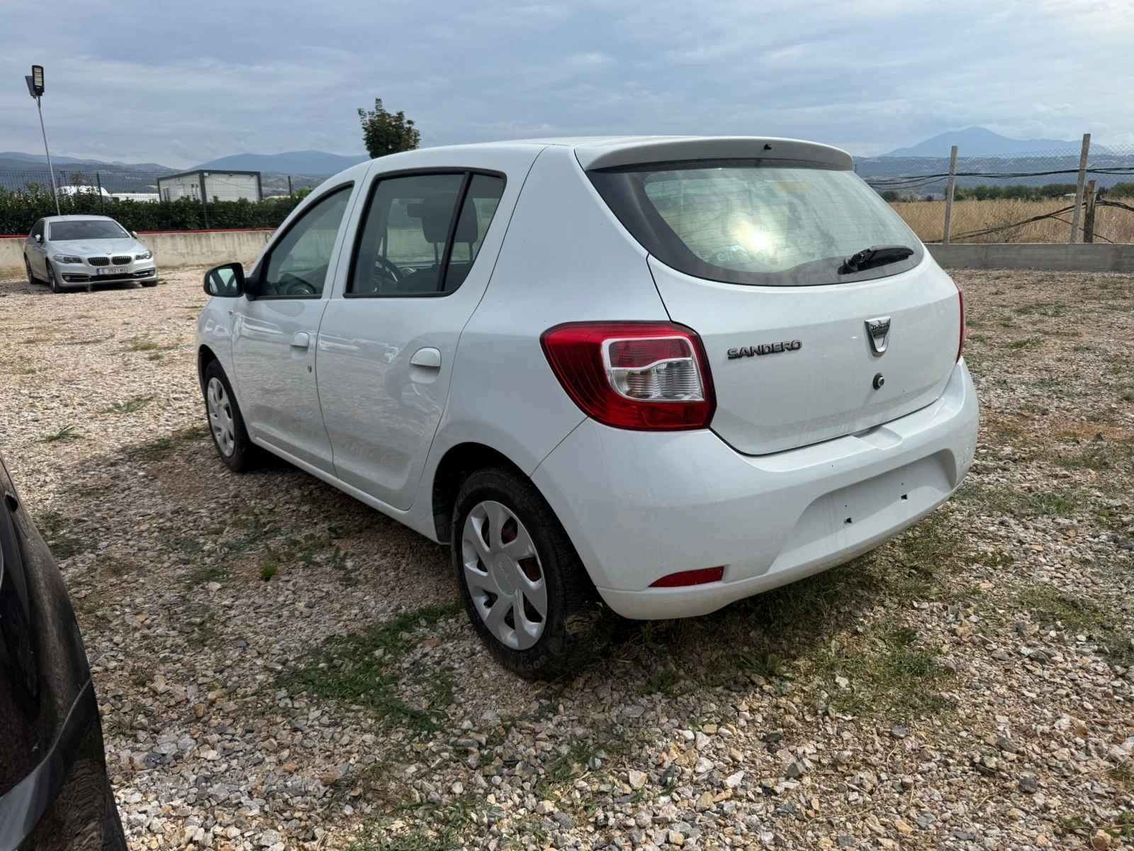 Dacia Sandero  - изображение 3