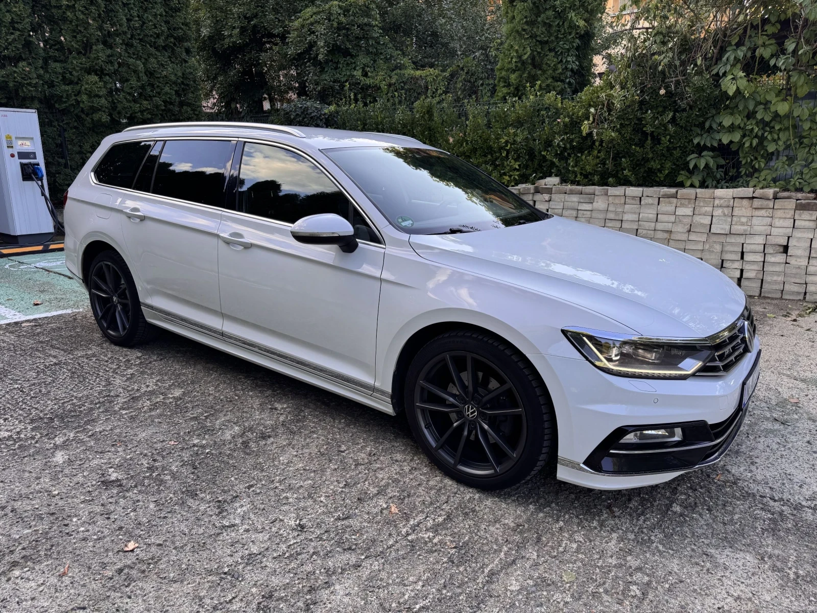 VW Passat 2xR-Line /Distronic / Dynamic Light Assist - изображение 6