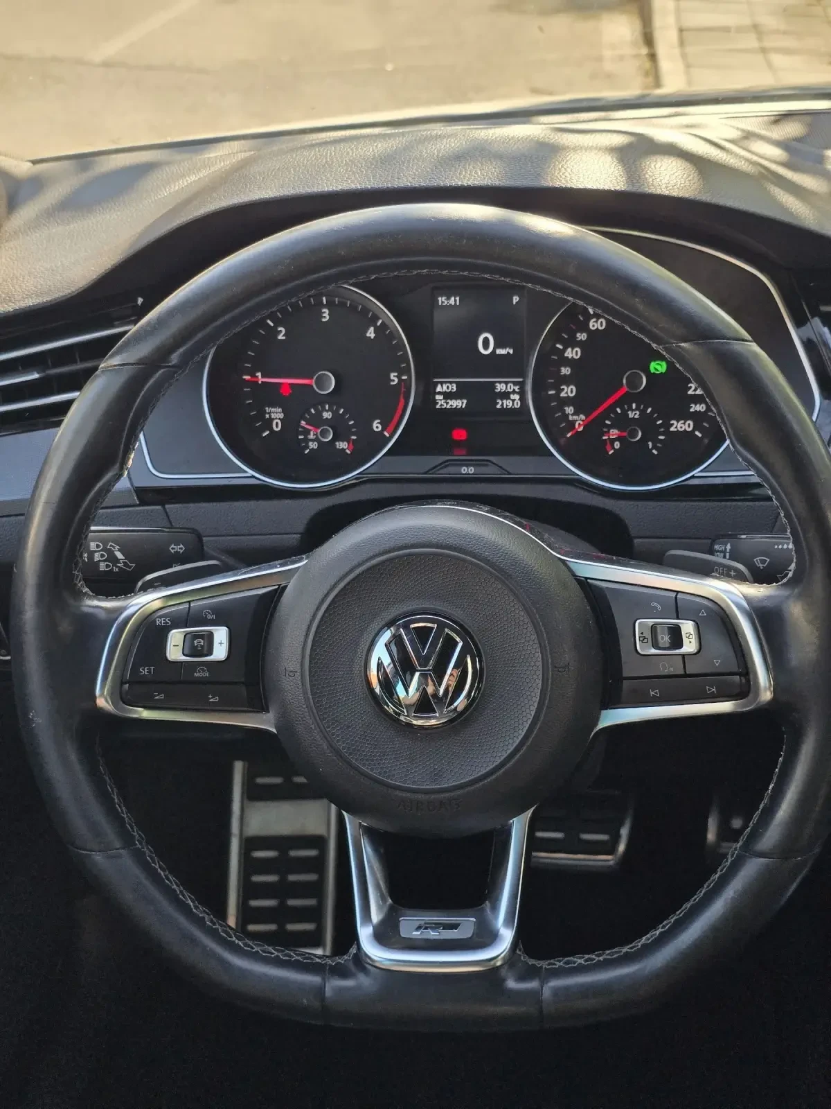 VW Passat 2xR-Line /Distronic / Dynamic Light Assist - изображение 8