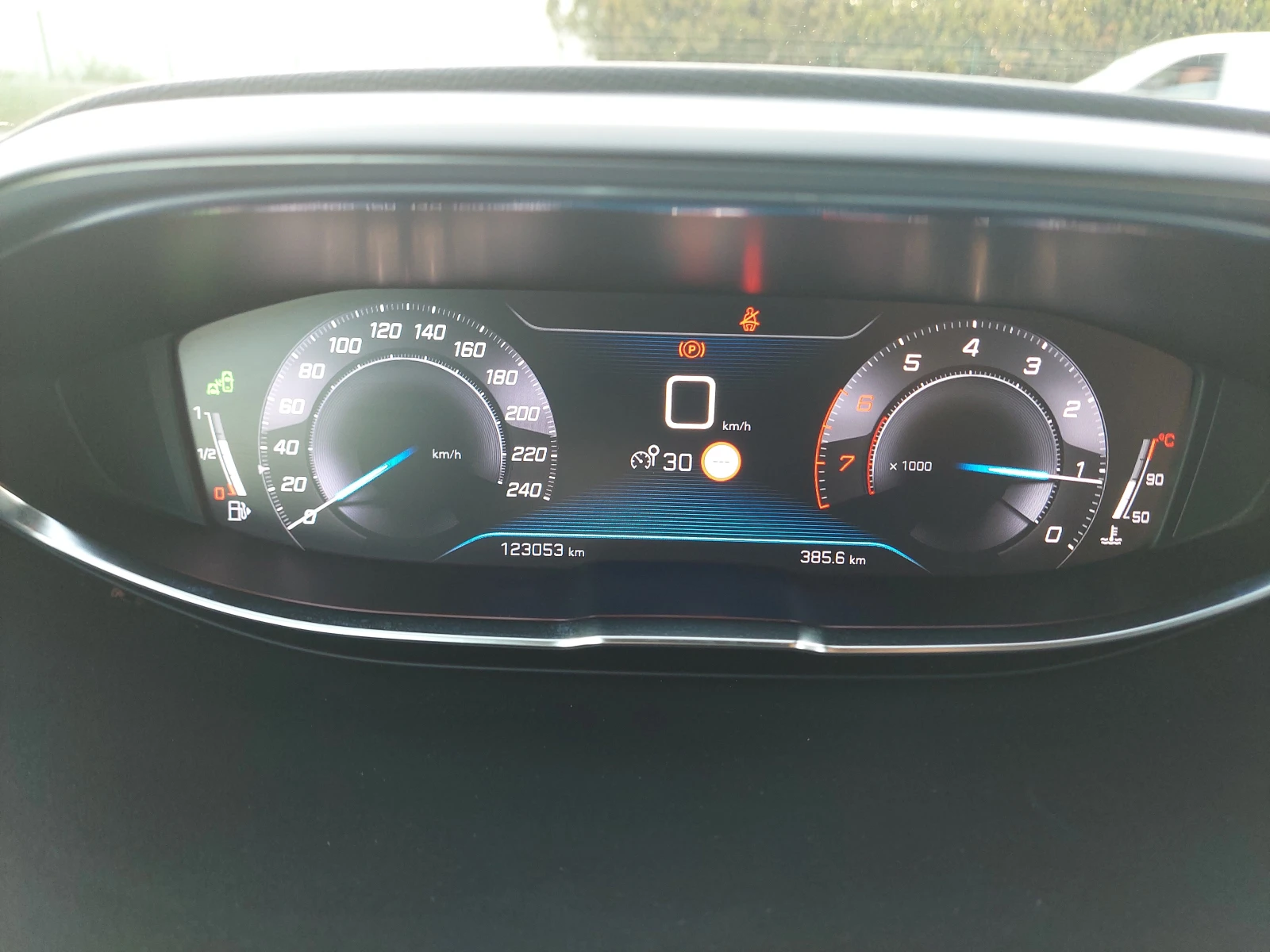 Peugeot 3008 1.2 PureTech | Mobile.bg   13