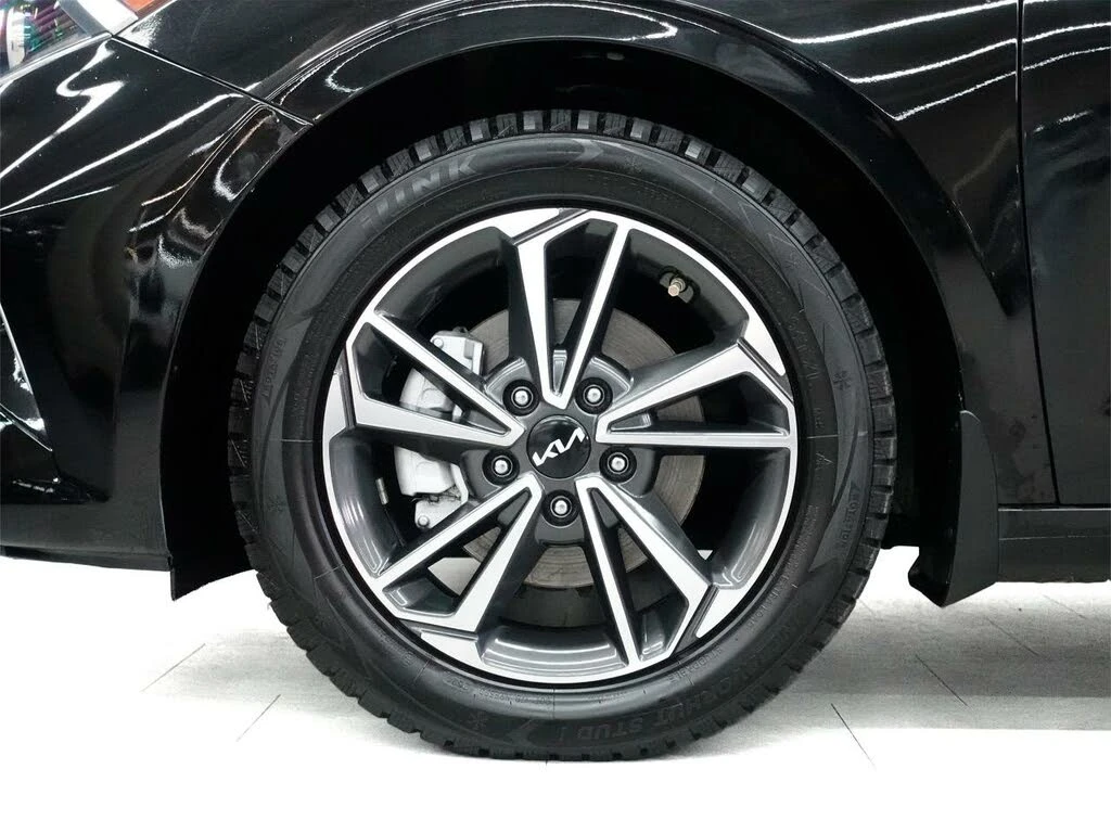 Kia Forte *  *    *   *  | Mobile.bg   7