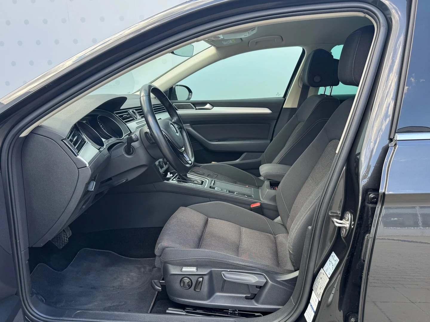 VW Passat VW Passat Var. Comfortline 2.0TDI SCR BMT - изображение 8