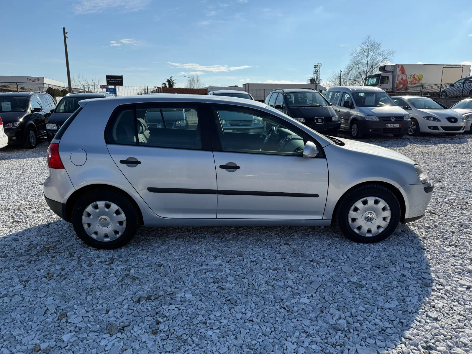 VW Golf 5 Автомат 1.6 102кс - изображение 2