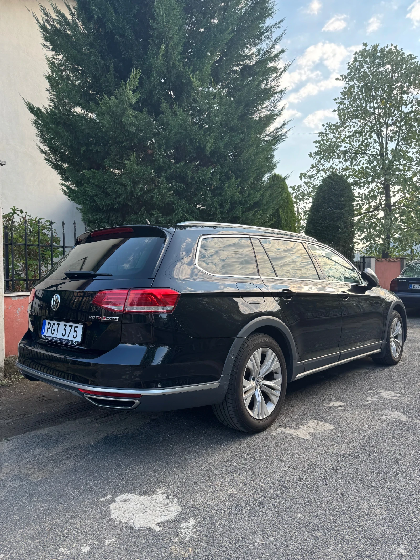 VW Alltrack 2.0 TDI 190hp 360камера пъл.сервизна история, снимка 6 - Автомобили и джипове - 53623595