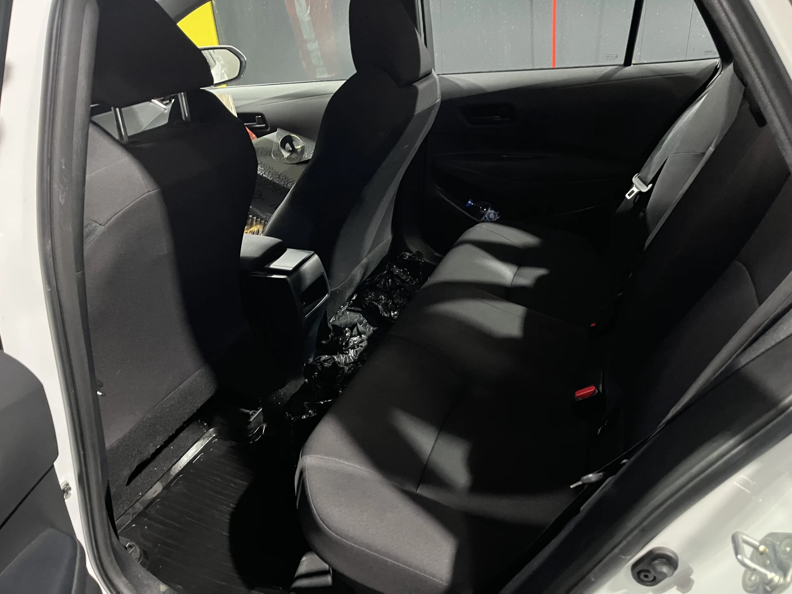 Toyota Corolla 1.8 HEV - гаранция 200 000 км, снимка 8 - Автомобили и джипове - 53816107