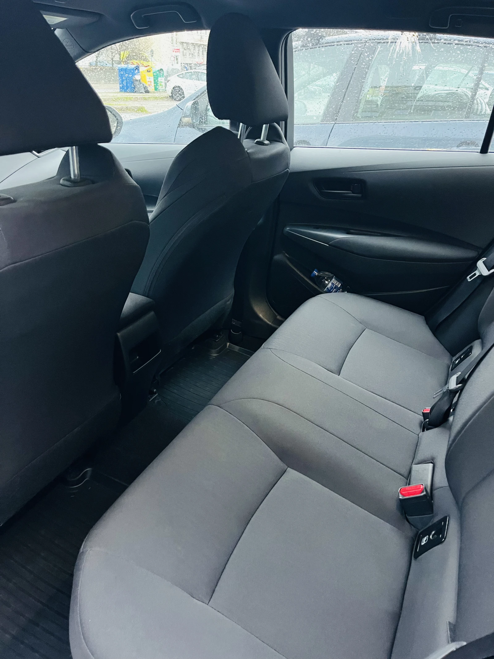 Toyota Corolla 1.8 HEV - гаранция 200 000 км, снимка 9 - Автомобили и джипове - 53816107