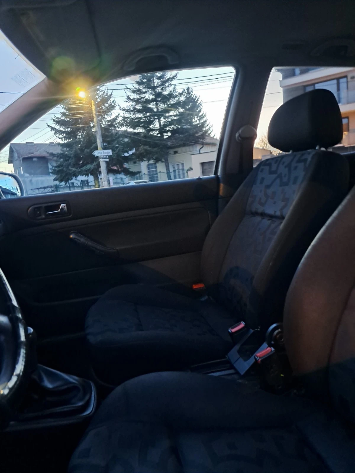 VW Golf Хечбек, снимка 3 - Автомобили и джипове - 53830355